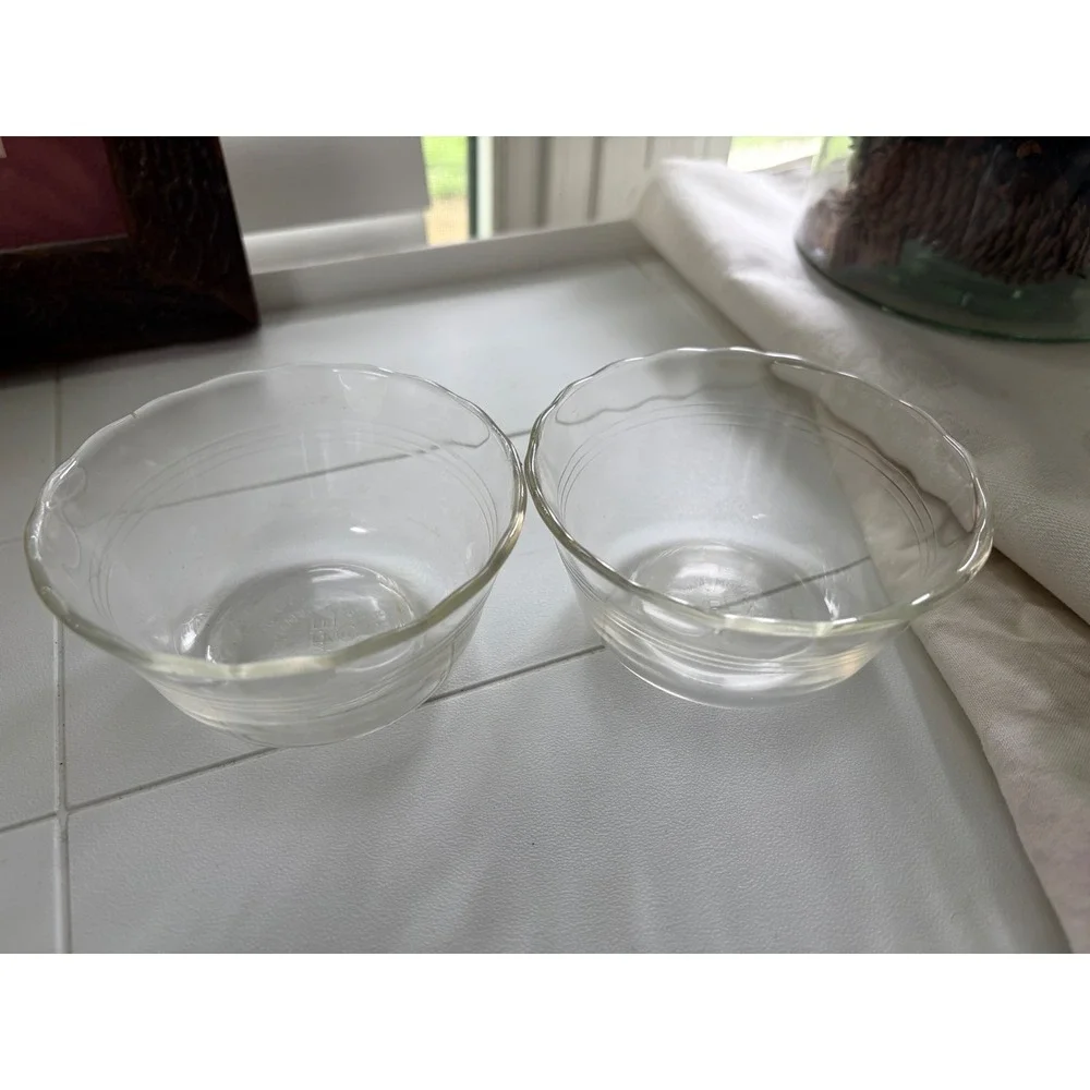 Vintage Pyrex Glass Scalloped Custard Cups 6oz Ramekins Set of 2 Made in USA